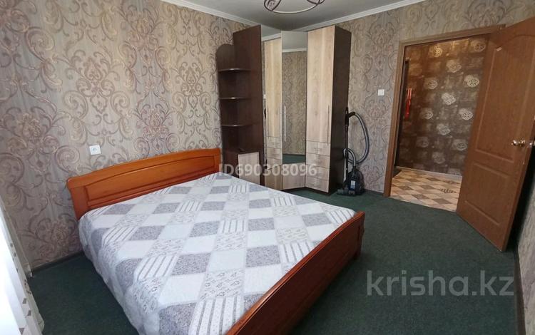2-комнатная квартира, 51 м², 10/10 этаж помесячно, Торайгырова 117 за 180 000 〒 в Павлодаре — фото 2