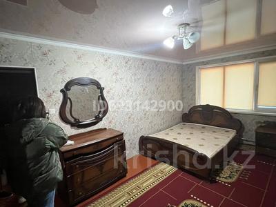 3-бөлмелі пәтер, 80 м², 5/5 қабат ай сайын, Аль-Фараби 777, бағасы: 110 000 〒 в Таразе