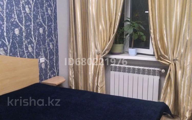 2-комнатная квартира, 53 м², 1/3 этаж по часам, Райымбека 481 — Саина за 1 000 〒 в Алматы, Ауэзовский р-н — фото 2