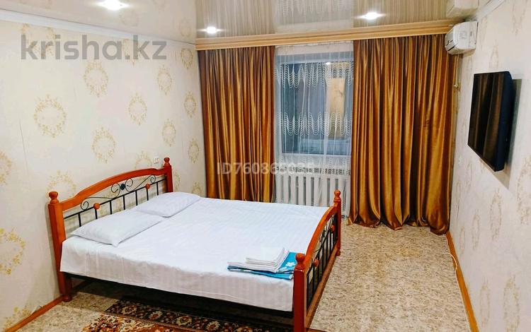 1-комнатная квартира · 40 м² · 4/5 этаж, Первомайская 24а — Топографический ТЦ &quot;Small&quot; за 2 000 〒 в Семее — фото 2