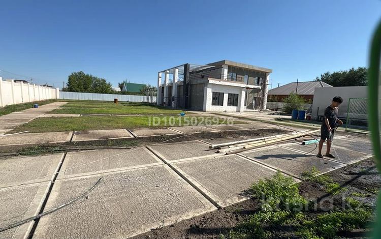 Жеке үй · 7 бөлме · 290 м² · 20 жүзд., Зачаганск пгт ш/а., Бейбитшилик 55, бағасы: 50 млн ₸ в Уральске, мкр. Зачаганск пгт — фото 2