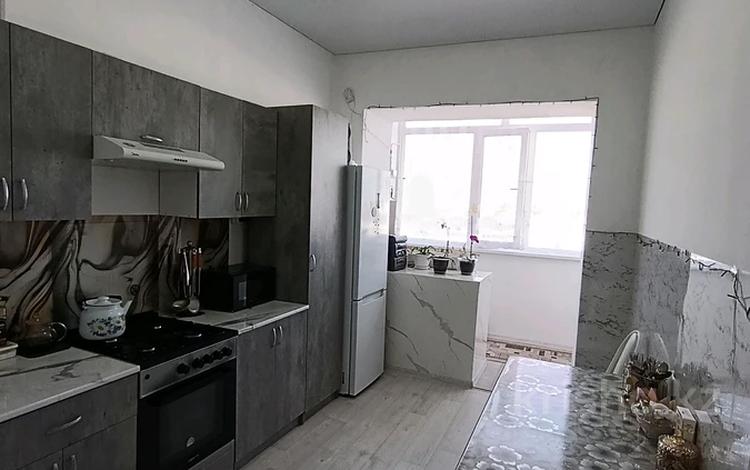 1-бөлмелі пәтер · 45 м² · 5/9 қабат, Алии молдагуловой 15, бағасы: 18 млн ₸ в Уральске — фото 2