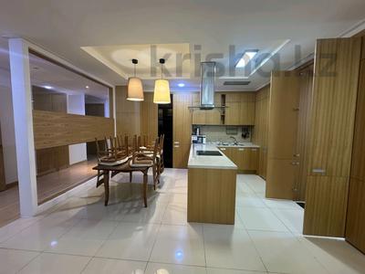 3-комнатная квартира · 130 м² · 9 этаж, Кошкарбаева 2 — Magnum за 600 000 〒 в Астане