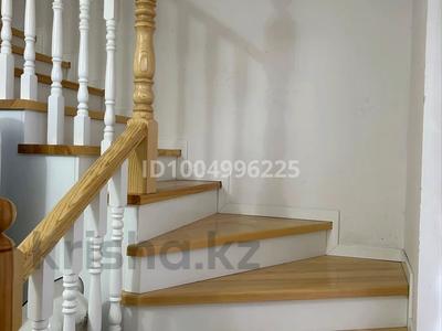 Отдельный дом · 9 комнат · 140 м² · 18 сот., 1 линия 2 — Ниже 70 разьезда за 120 млн 〒 в Кенена Азербаева (Покровка)