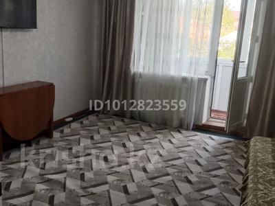2-комнатная квартира · 48 м² · 2/5 этаж, Сарайшык 56 — Находится возле 11 школы за 26 млн ₸ в Уральске