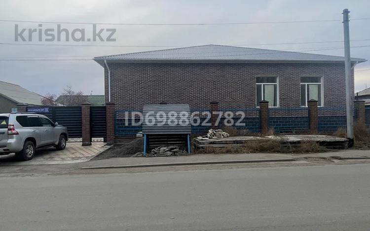 Отдельный дом · 8 комнат · 350 м² · 6.5 сот., Байконурова 61 за 180 млн 〒 в Жезказгане — фото 2