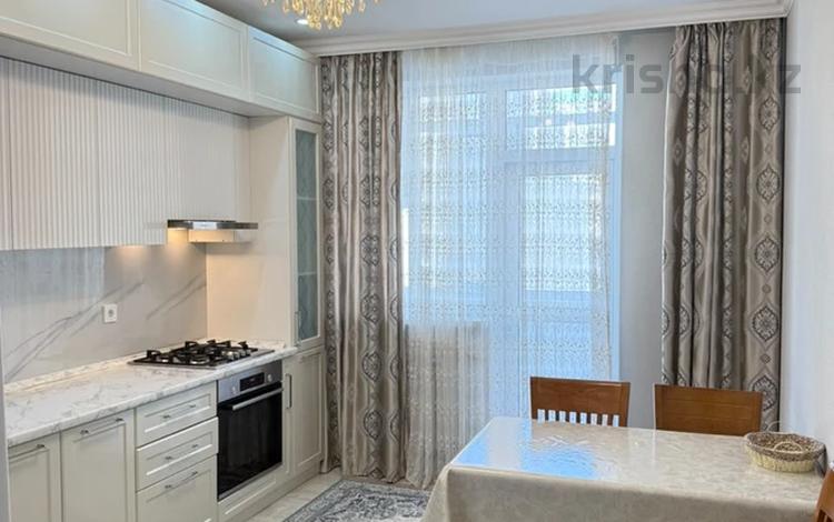 3-комнатная квартира · 108 м², 16-й мкр 44 за 350 000 ₸ в Актау — фото 2