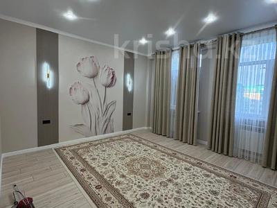 2-бөлмелі пәтер · 70 м² · 4/5 қабат, Мкрн Самал 15, бағасы: 27.3 млн ₸ в Атырау
