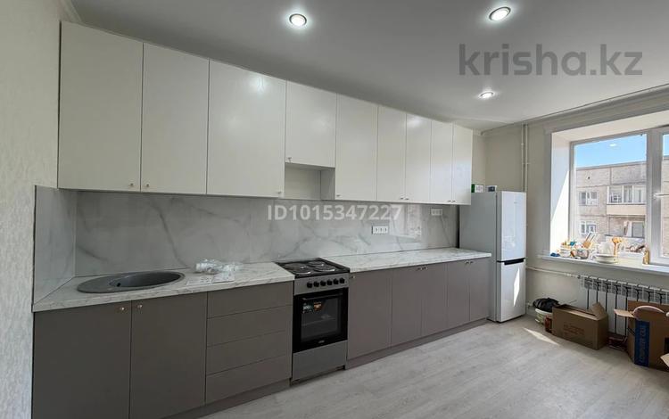 2-комнатная квартира · 65 м² · 4/7 этаж, Юность 10А за 200 000 ₸ в Семее — фото 2