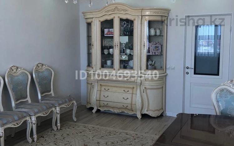 3-комнатная квартира · 81 м² · 3/5 этаж, мкр Нурсая 110 за 34 млн ₸ в Атырау — фото 2