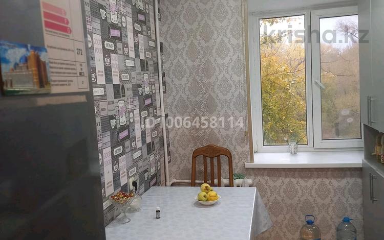3-комнатная квартира · 64 м² · 3/5 этаж, мкр. Зачаганск пгт, Мкр. Зачаганск. темиртауская 21 за 21 млн ₸ в Уральске — фото 2