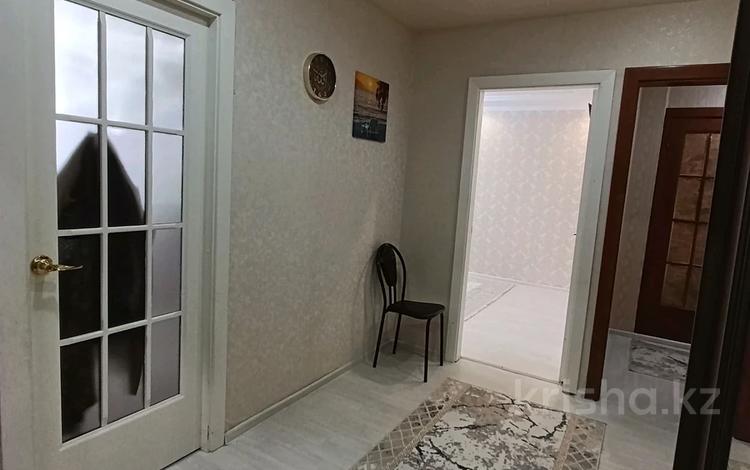 3-бөлмелі пәтер · 62.4 м² · 8/9 қабат, Қонаев ш/а., бағасы: ~ 23 млн ₸ в Уральске, мкр Кунаева — фото 2