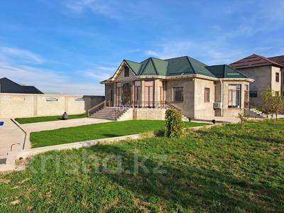 Отдельный дом · 8 комнат · 360 м² · 18 сот., Сабир Рахимова 13А — Развилка Аксукент и Манкент за 115 млн ₸
