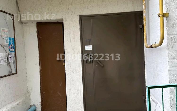 2-комнатная квартира · 54 м² · 1/5 этаж, Шұғыла ш/а 52 — 235 мектеп, 7 мектеп дәл қасында, садик, магазиндербар за 14 млн 〒 в  — фото 2