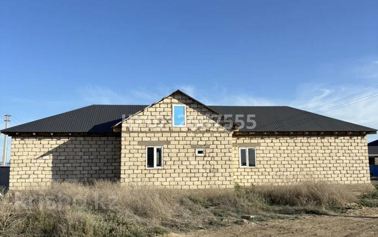 Үйдің бір бөлігі · 1 бөлме · 20.5 м² · 7 жүзд., мкр Жулдыз, Караш калиев — Школ садик магазин супермаркет, рестаран, бағасы: 10.5 млн ₸ в Атырау — фото 2