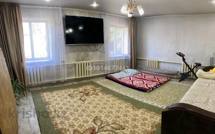 Отдельный дом · 3 комнаты · 60 м² · 10 сот., Пролетарская 122 — Сейфуллина за 9 млн ₸ в Щучинске — фото 2