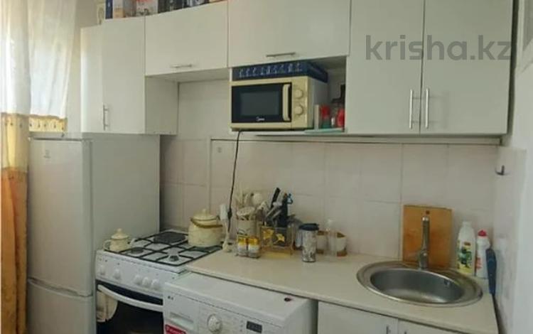 2-комнатная квартира · 42.3 м² · 5/5 этаж, Майкудук, ул. Бирюзова 1 за 9 млн ₸ в Караганде, Алихана Бокейханова р-н — фото 2