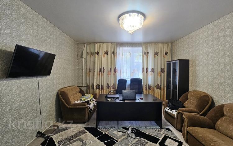 3-комнатная квартира · 78 м² · 1/2 этаж, мкр Новый Город, проспект Бухар-жырау 11Б — Парк культуры и отдыха города Караганда за 16.5 млн ₸ в Казыбек би р-н — фото 2