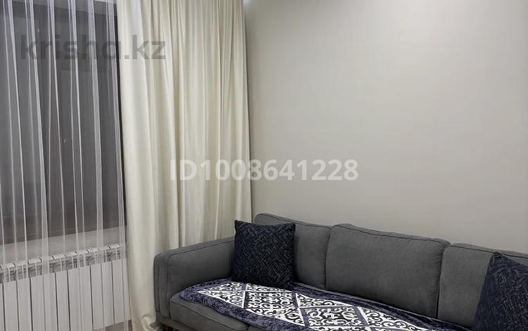 2-комнатная квартира · 70 м² · 3/9 этаж, Шакарима 38 — Центр Круглосуточно за 20 000 ₸ в Семее — фото 2