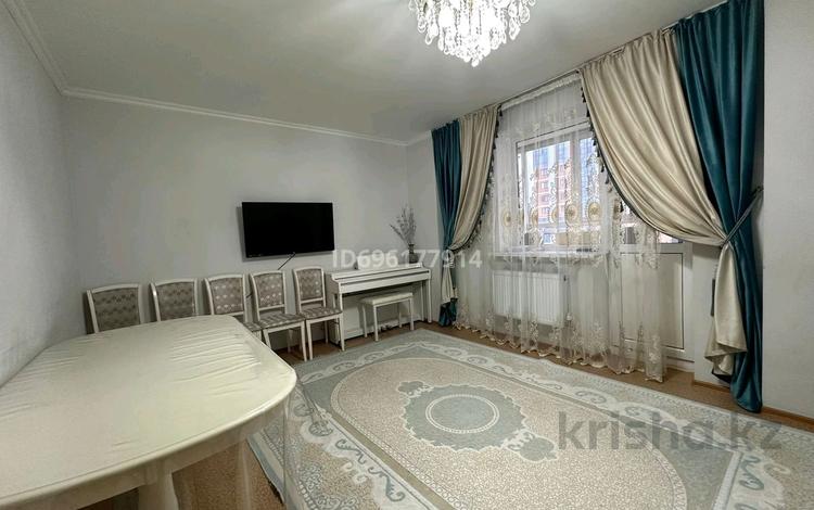 3-комнатная квартира, 73 м², 8/12 этаж, Ракымжан Кошкарбаев 39 — Напротив ТД Аспан базара