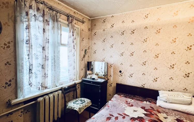 3-комнатная квартира · 55.7 м² · 3/5 этаж, Назарбаева 10 за 15 млн 〒 в Усть-Каменогорске — фото 2