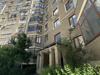 2-бөлмелі пәтер · 76 м² · 4/8 қабат, мкр Центральный, габдиева 47б, бағасы: 35 млн ₸ в Атырау