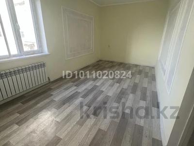 2-бөлмелі пәтер · 60 м² · 4/5 қабат, Абай 12А — Абай Гагарин, бағасы: 22 млн ₸ в Шымкенте, Абайский р-н