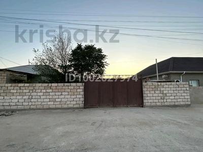 Продажа домов и дачи в Мангистауской обл.: Отдельный дом · 4 комнаты · 180 м² · 1000 сот., Ботакөз 24/1 — Пересечение улиц за 20 млн 〒 Отдельный дом · 4 комнаты · 180 м² · 1000 сот., Ботакөз 24/1 — Пересечение улиц за 20 млн 〒 в Жанаозен