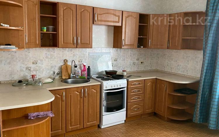 3-бөлмелі пәтер · 100 м² · 3/9 қабат · ай сайын, Керей и Жанибек хандар 9б, бағасы: 250 000 〒 в Астане, Сарыарка р-н — фото 8