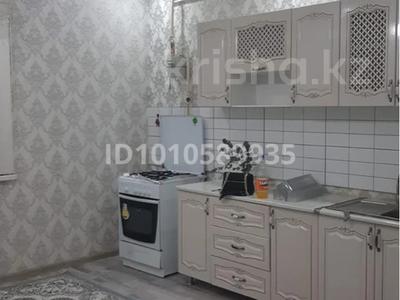 1-комнатная квартира · 37 м² · 1/5 этаж, 16-й микрорайон, Жибек жолы 75 за 130 000 〒 в Шымкенте, Аль-Фарабийский р-н