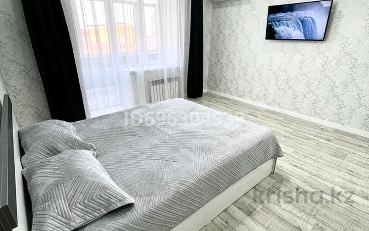 1-комнатная квартира · 59 м² · 4/9 этаж, мкр Жана Орда, Самал 72/1 — Коняхина за 15 000 ₸ в Уральске — фото 7