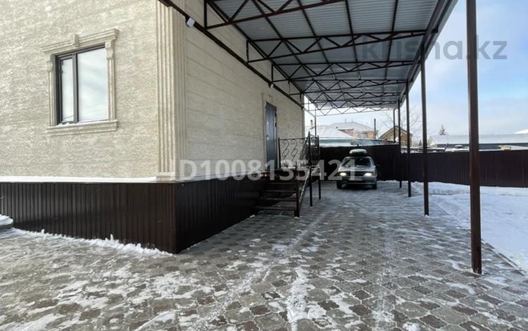 Отдельный дом · 5 комнат · 180 м² · 5 сот., Садвакасова — Шевченко за 69 млн 〒 в Кокшетау — фото 2