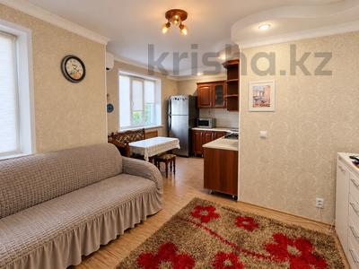 3-бөлмелі пәтер · 70 м² · 2/9 қабат, 10 микрорайон 4, бағасы: 180 000 ₸ в Аксае