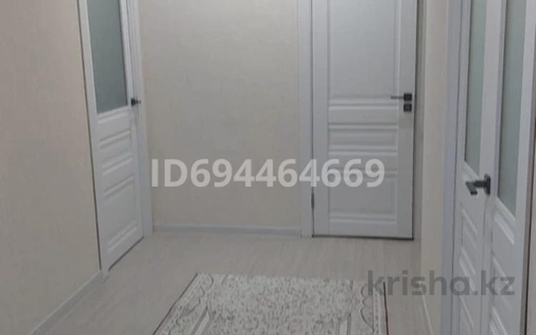 3-бөлмелі пәтер · 83 м² · 4/10 қабат, мкр 11 11, бағасы: 36 млн ₸ в Актобе — фото 2