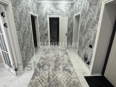 Аренда квартир в Актюбинской обл.: 2-комнатная квартира · 90 м² · 1/5 этаж, мкр. Алтын орда 2А — 1001 ресторан за 260 000 〒 2-комнатная квартира · 90 м² · 1/5 этаж, мкр. Алтын орда 2А — 1001 ресторан за 260 000 〒 в Актобе