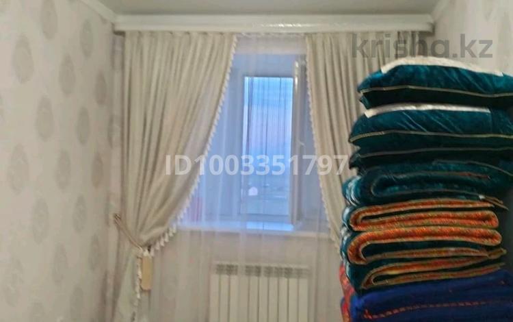 2-бөлмелі пәтер · 46 м² · 9/10 қабат, Болашақ ш/а., Бөкенбай батыр 131 — Магазин Топатай, бағасы: 18.2 млн ₸ в Актобе, мкр Болашак — фото 2