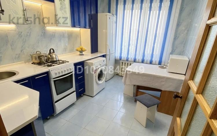 3-бөлмелі пәтер · 61.5 м² · 1/5 қабат, Момышулы 56/3, бағасы: 15.5 млн ₸ в Темиртау — фото 2