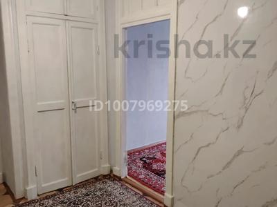 3-бөлмелі пәтер · 55 м² · 2/2 қабат, Сатпаева — По улице Сатпаева район кафе индиана, бағасы: 10 млн ₸ в Жезказгане