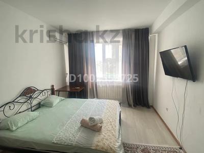 1-комнатная квартира · 50 м², мкр Нурсая 112 за 2 000 〒 в Атырау