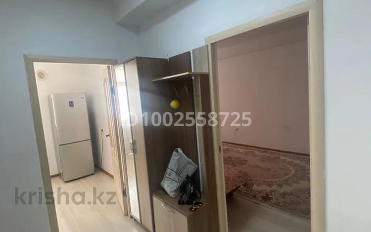 1-бөлмелі пәтер · 50 м², мкр Нурсая 112, бағасы: 2 500 ₸ в Атырау — фото 3