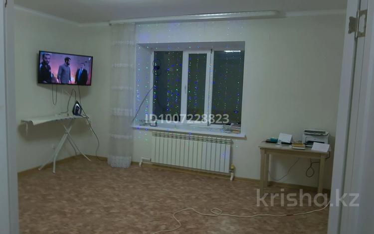 1-комнатная квартира · 49 м² · 2/9 этаж, жилой массив Есет Батыр — Торговой дом Айман за 13.5 млн 〒 в Актобе — фото 2