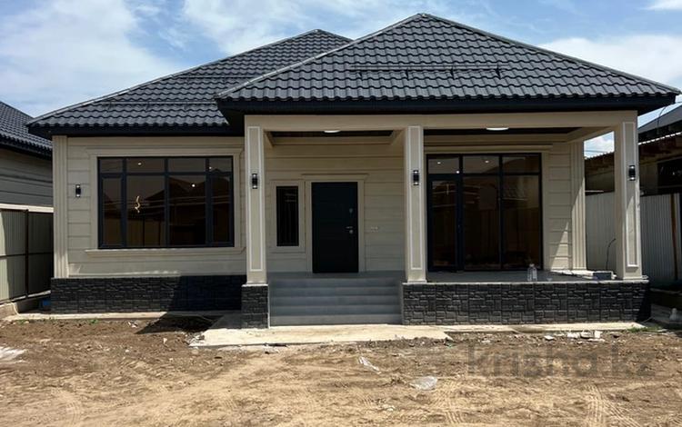 Отдельный дом · 4 комнаты · 160 м² · 5 сот., Суюнбая за 37 млн 〒 в Каскелене — фото 2