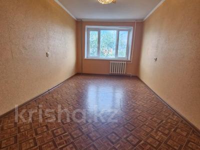 3-комнатная квартира · 65 м² · 4/9 этаж, мкр 4 10 за 19.8 млн ₸ в Уральске
