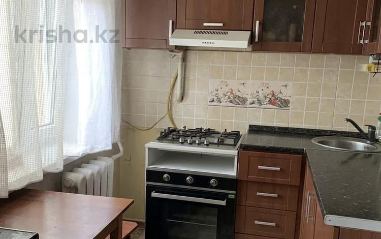 3-бөлмелі пәтер · 58 м² · 1/5 қабат, Жаңа қала ш/а., Алиханова 40 — ул. Лободы, пр. Н. Абдирова, ул. Гоголя, бағасы: 17.4 млн ₸ в Караганде, Казыбек би р-н — фото 2