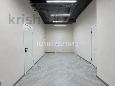 Свободное назначение, офисы, магазины и бутики, склады, общепит, салоны красоты, сельское хозяйство, бани, гостиницы и зоны отдыха, фитнес и спорт, медцентры и аптеки, образование, развлечения, конференц-залы, кабинеты и рабочие места, студии · 14 м² за 200 000 〒 в Астане, Нура р-н