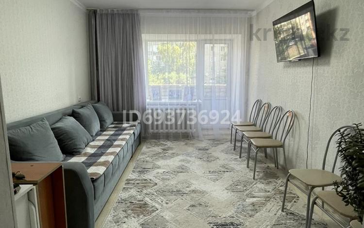 3-комнатная квартира, 68 м², 2/5 этаж, Жукова 14А за 23 млн 〒 в Шемонаихе — фото 2