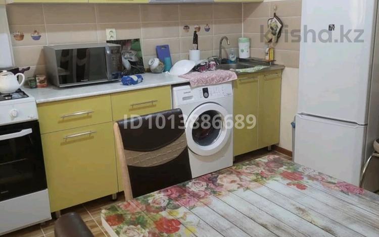 2-бөлмелі пәтер · 62 м² · 5/5 қабат, Шарипова, бағасы: 220 000 ₸ в Атырау, мкр Жилгородок — фото 4