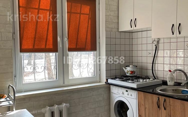 2-бөлмелі пәтер, 44 м², 1/4 қабат, мкр №2 19, бағасы: 28 млн 〒 в Алматы, Ауэзовский р-н — фото 2