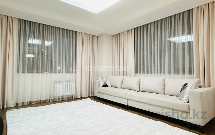 3-комнатная квартира · 90 м² · 18/28 этаж, Кошкарбаева 10/1 — Тауелсиздик за 35 000 ₸ в Астане, Сарайшык р-н — фото 2