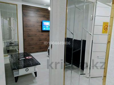 1-комнатная квартира · 40 м² · 2/5 этаж, Бектурганова 11 — Муратбаева Люкс Универсам за 12 000 〒 в 